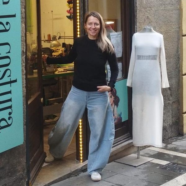 Arreglos de Ropa en Pamplona - Elena Kuzyachenkova - El Arte de la Costura Arreglos de Ropa en Pamplona - Elena Kuzyachenkova - El Arte de la Costura